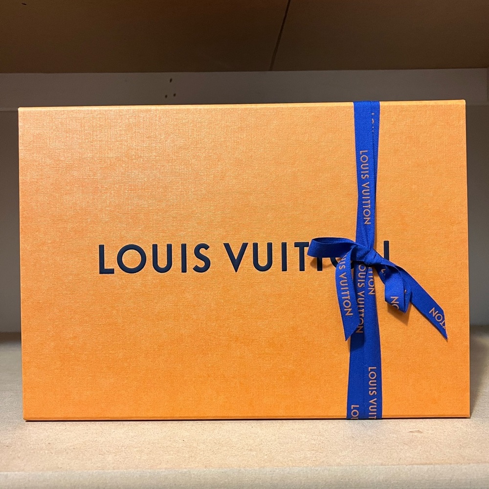 Louis Vuitton Timeout sneaker, size 38 1/2 - Picture 7 of 9